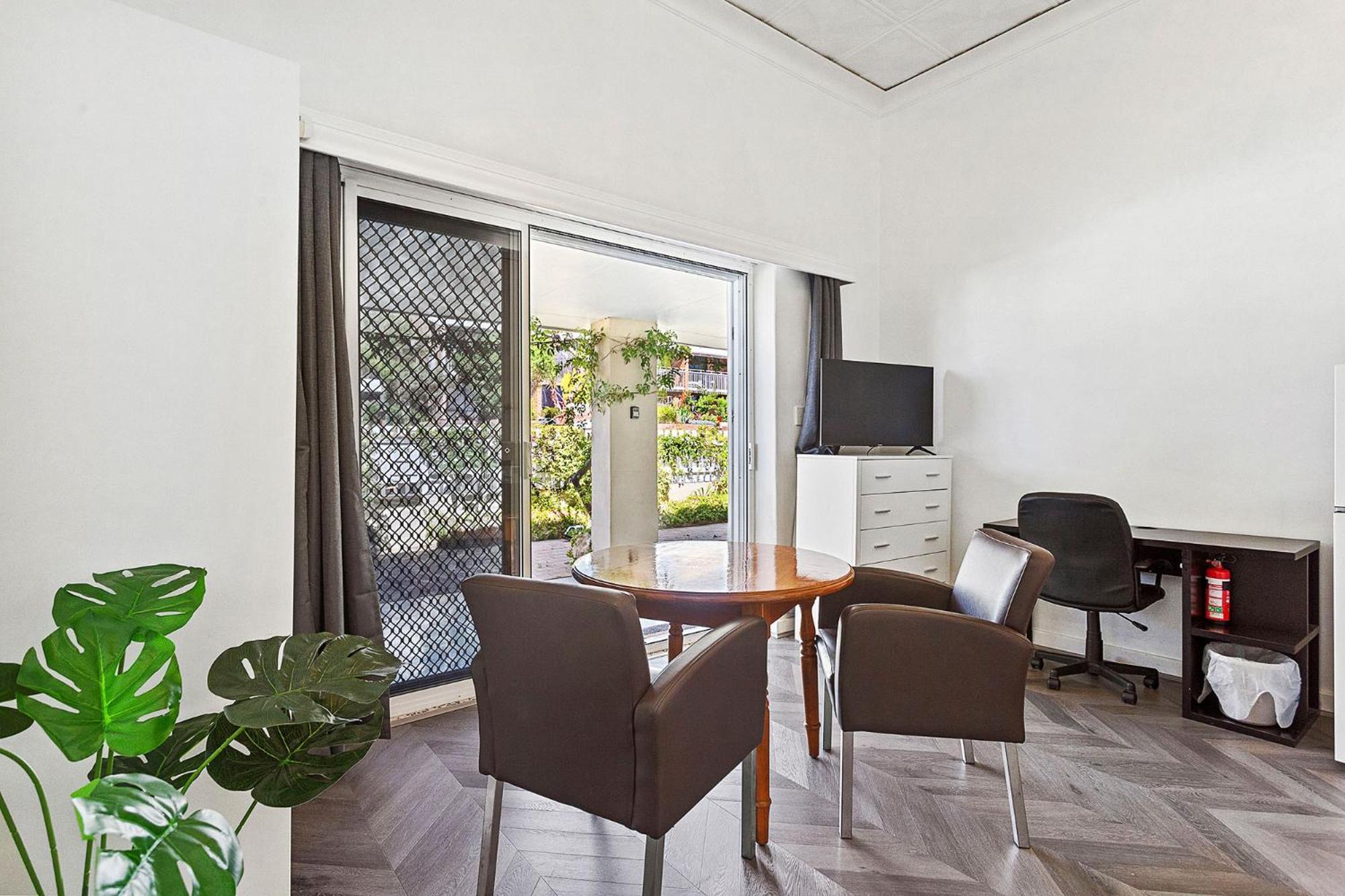Apartment Stroll To Fremantle's Core